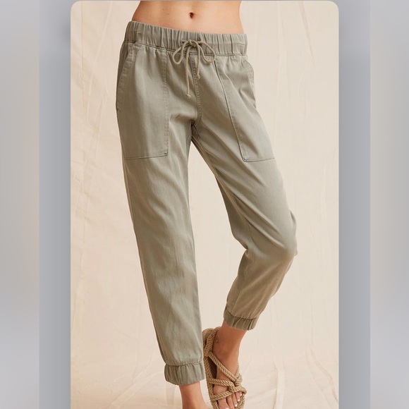 Bella Dahl Animal Print Joggers - Picture 8 of 9